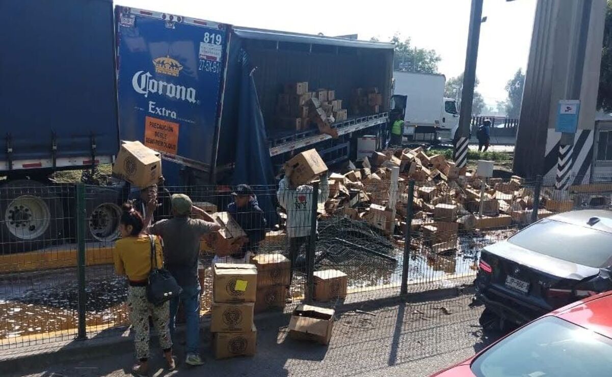 Caos Vial en la México-Querétaro: Accidente de tráiler cervecero y rapiña bloquean los centrales