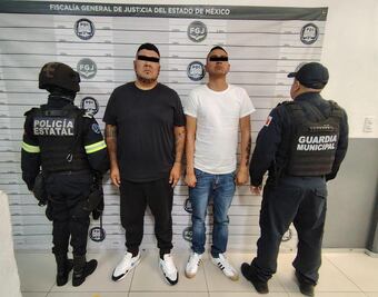 ¡En pleno vehículo! Liberan a persona secuestrada y golpeada en calles de Naucalpan