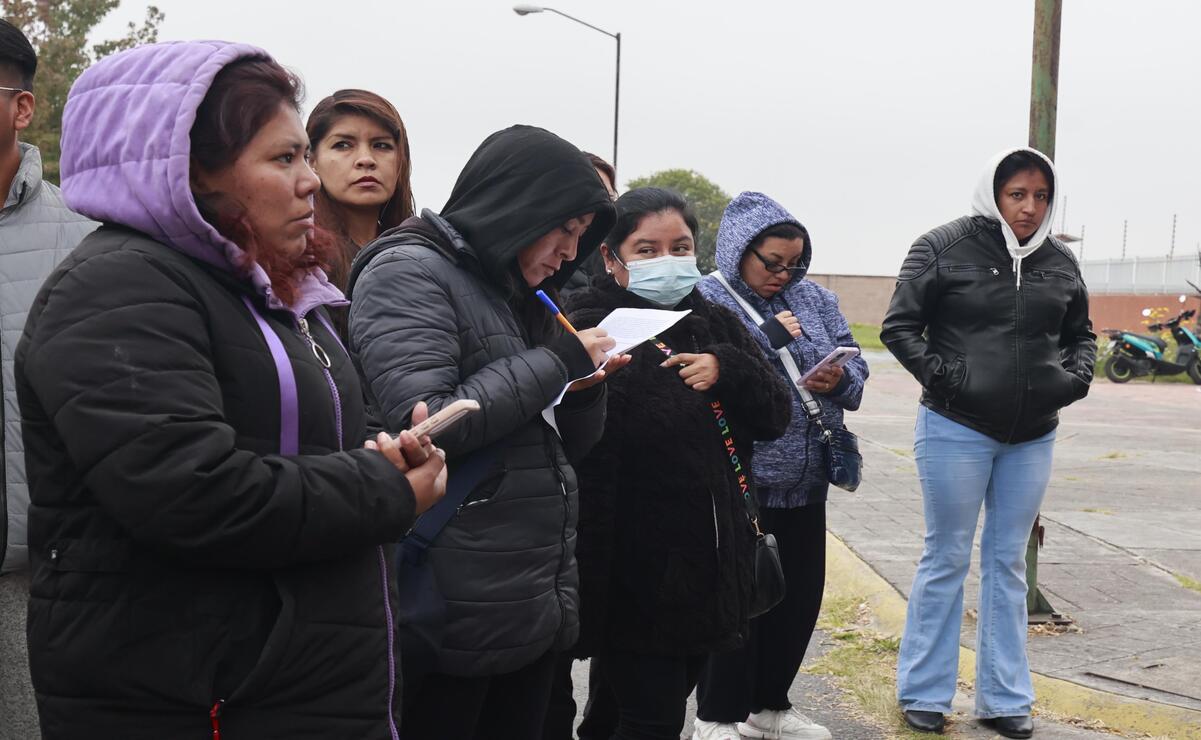 Padres de familian aseguran que la escuela secundaria Emma Godoy se convirtió en un foco de violencia y descontrol. Foto: Alejandro Vargas.