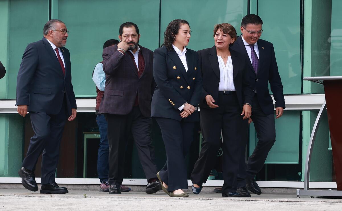 Gobernadora del Estado de México, Delfina Gómez Álvarez acompañada de Amalia Pulido Gómez, Consejera Presidenta del Instituto Electoral del Estado de México / Foto Alejandro Vargas