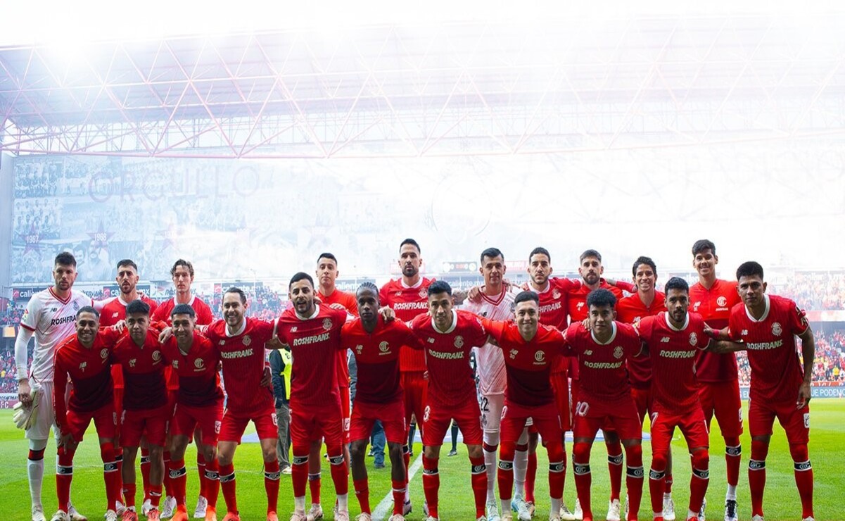 De los 17 partidos que los escarlatas jugarán en la liga, 8 serán como local y 9 como visitantes. Foto: @TolucaFC / X