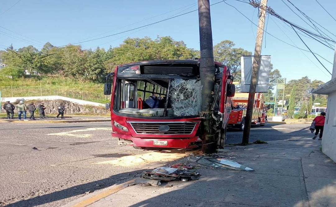 El accidente ocurrió en la intersección de Vicente Guerrero y Avenida Morelos, lo que provocó afectaciones viales de más de un kilómetro/ Foto Claudia Rodríguez