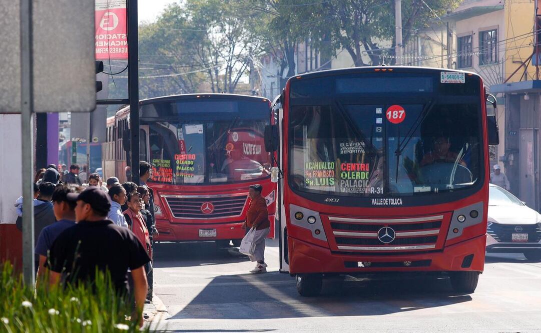 El sector transportista del Estado de México determinó suspender el paro escalonado de unidades que estaba previsto para realizarse del 12 al 16 de mayo. Foto: Arturo Hernández / El Universal Edomex
