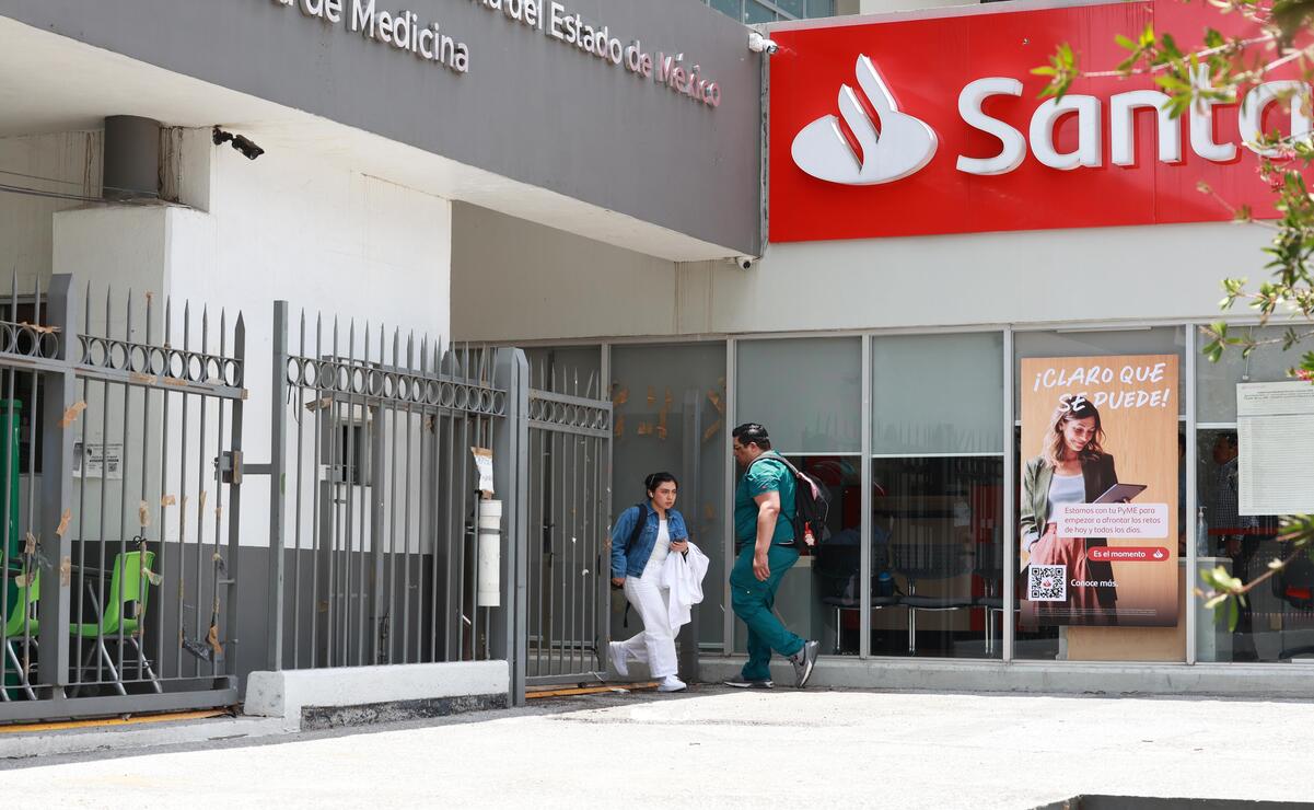 Entre los trámites más afectados por el rezago se encuentran los procesos de titulación, liberación de servicio social y entrega de constancias / Foto Alejandro Vargas