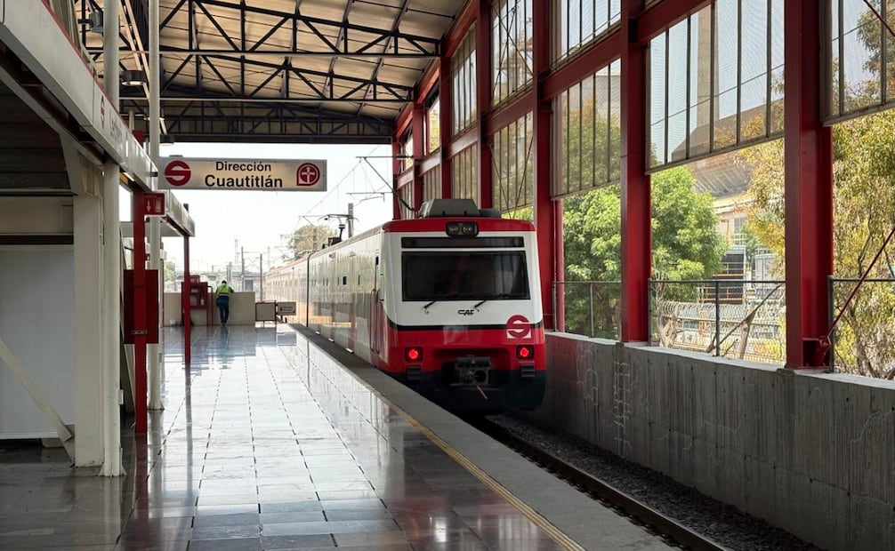 Usuarios reportaron que el tren circula en sentido contrario en la estación Cueyamil, con dirección a Buenavista. Foto Arturo Contreras/ El Universal