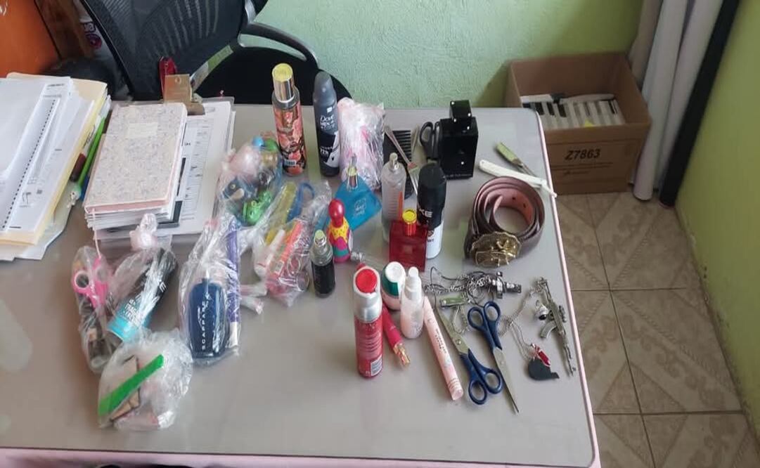 La dirección de Seguridad de Zinacantepec decomisó los objetos peligrosos para los niños y niñas, así como ilegales. Foto: Especial