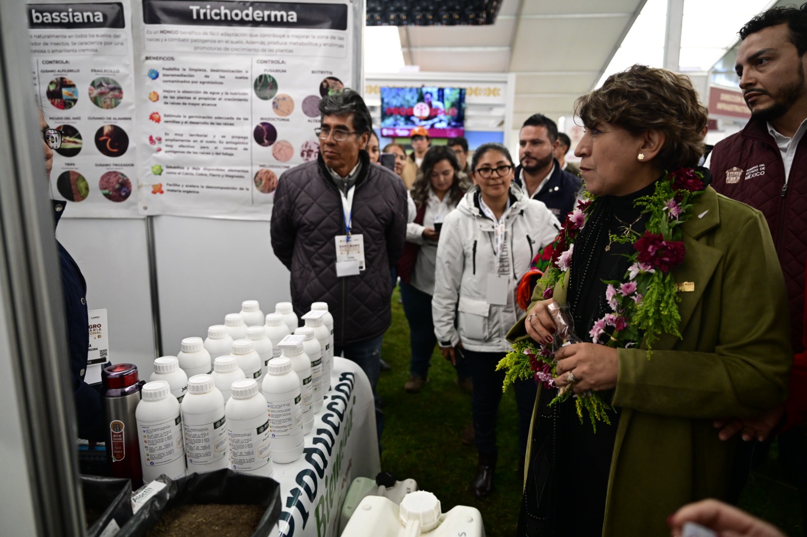 La gobernadora Delfina Gómez Álvarez estuvo en la inauguración del evento. Foto Especial