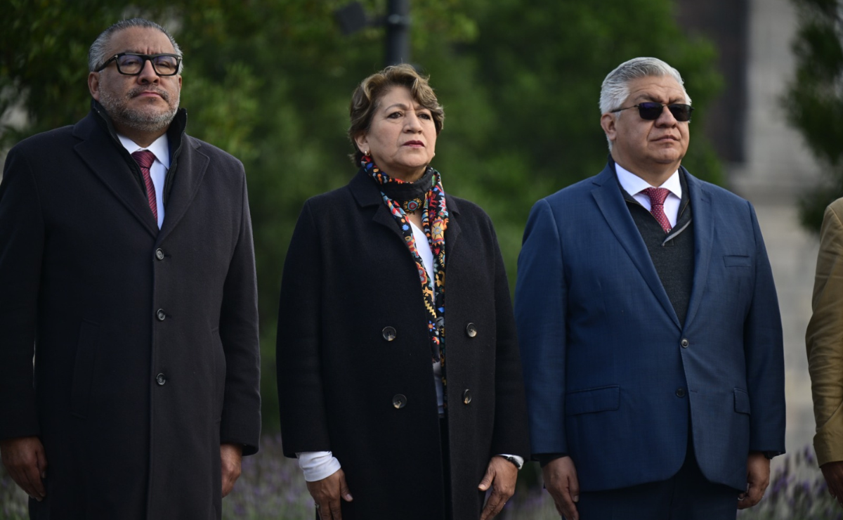 Encabeza Gobernadora Delfina Gómez Álvarez ceremonia de Izamiento y honores al lábaro patrio Foto: Especial