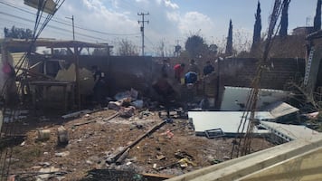 Explota taller de pirotecnia en Tultepec; niña y adulto mayor resultan heridos