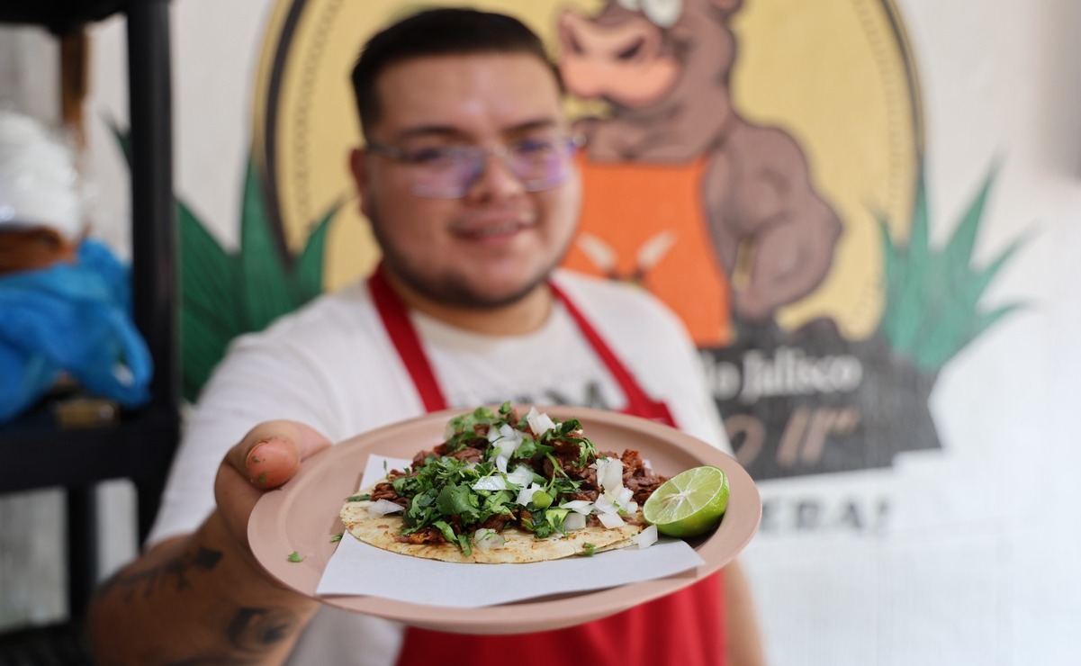 Los taqueros han sufrido el incremento en los costos de los insumos. Foto: Especial