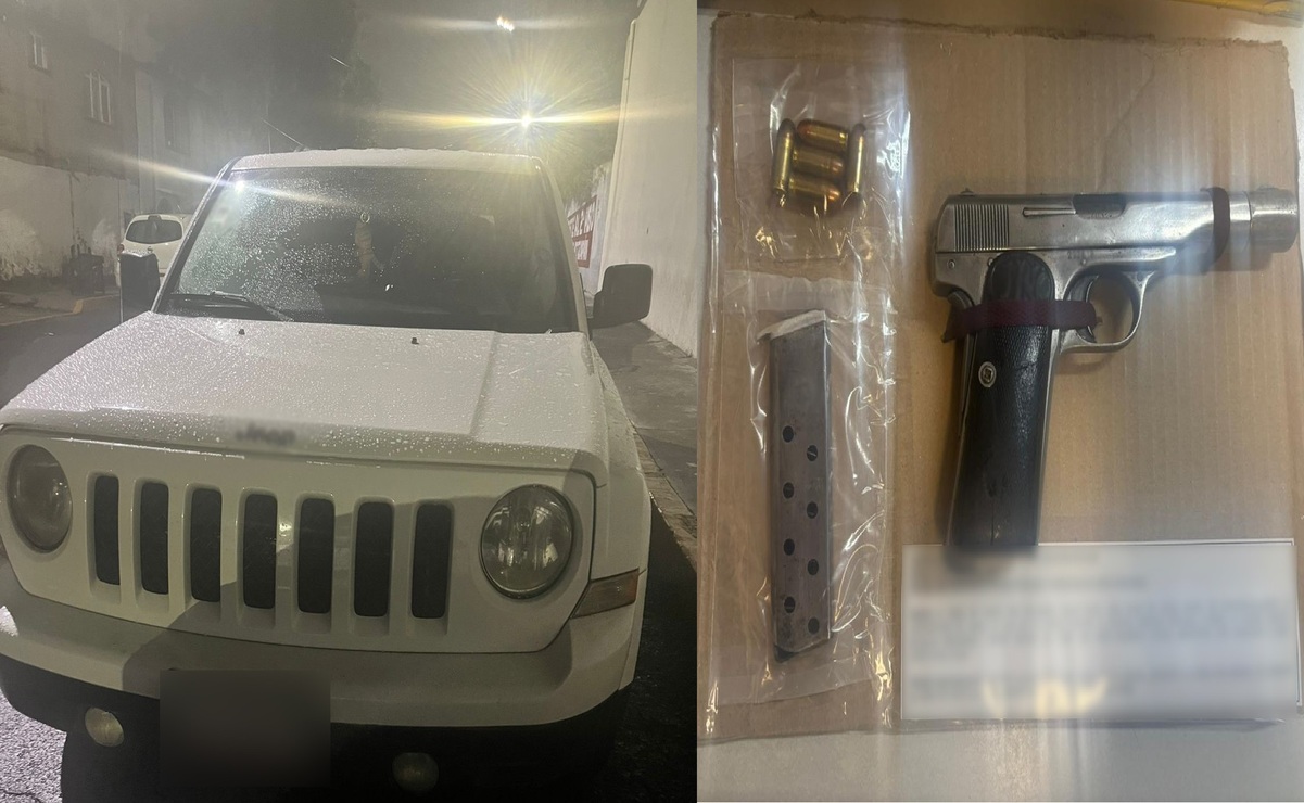 A los presuntos asaltantes se les aseguró una camioneta con reporte de robo, un arma de fuego, un cargador y varios cartuchos útiles. Foto: Especial
