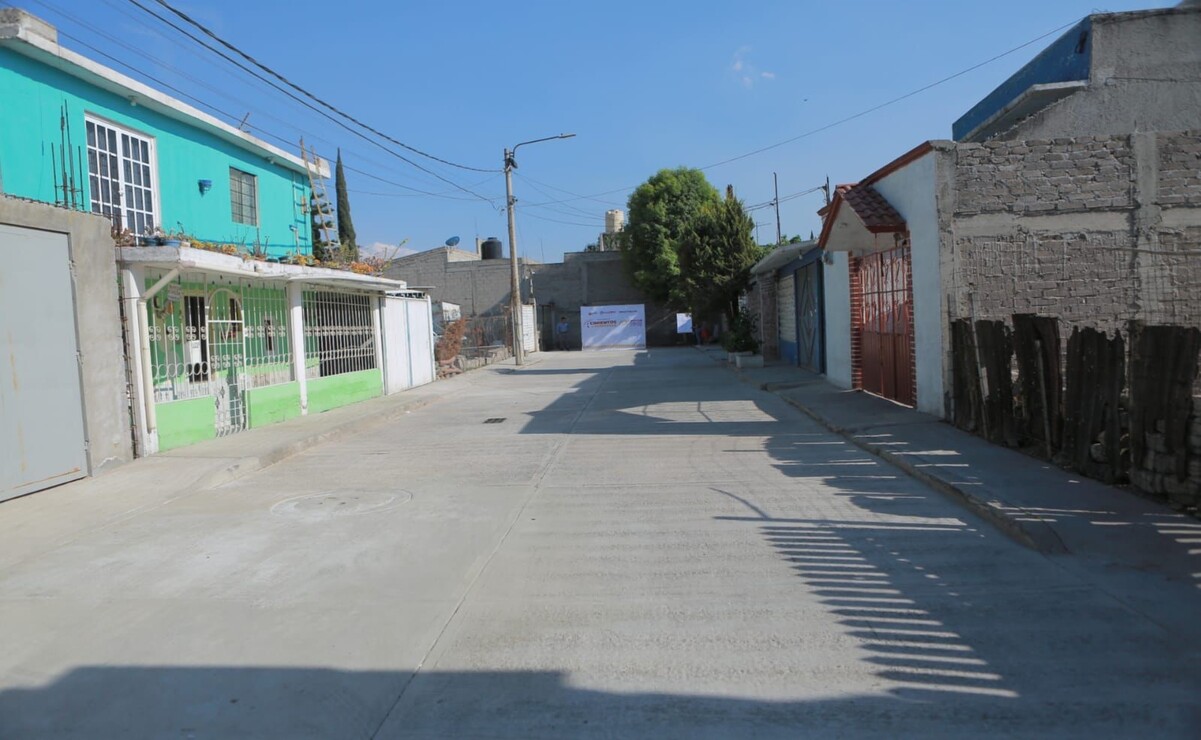 La alcaldesa expresó que ninguna colonia de la zona norte de Ecatepec debería tener calles sin pavimentar. Foto: Especial