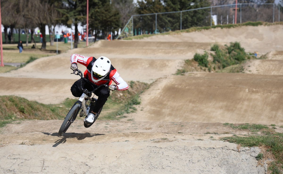 Desde niños de 3 años hasta adultos mayores, la Liga Nacional de BMX llega al Edomex para ofrecer velocidad y emoción. Foto: Roberto Guerrero