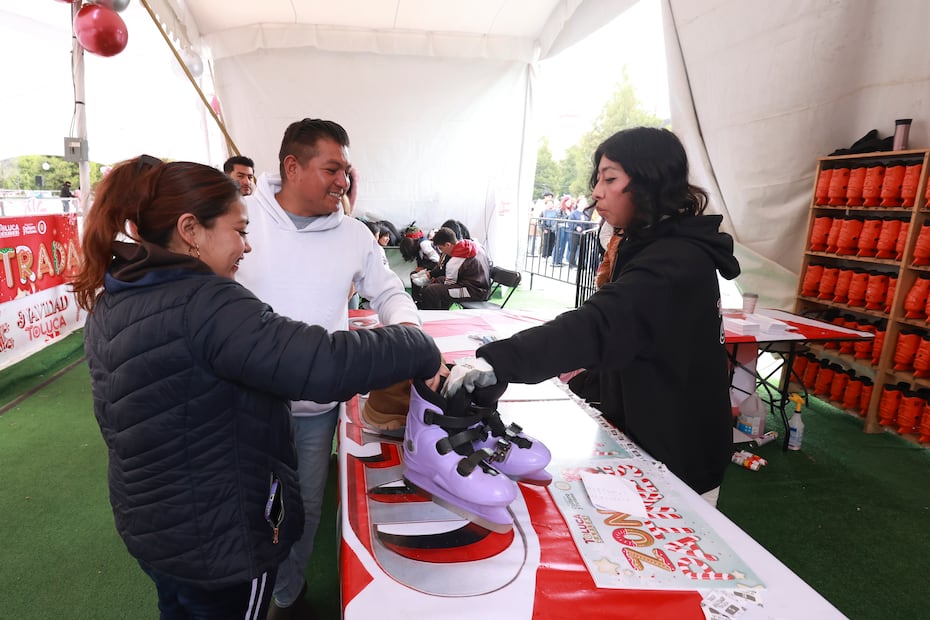 La pista está abierta a partir de los 3 años y cuenta con vigilancia de Protección Civil y Seguridad Pública, además de un estricto reglamento para garantizar la protección de todos los usuarios. Foto Alejandro Vargas / El Universal