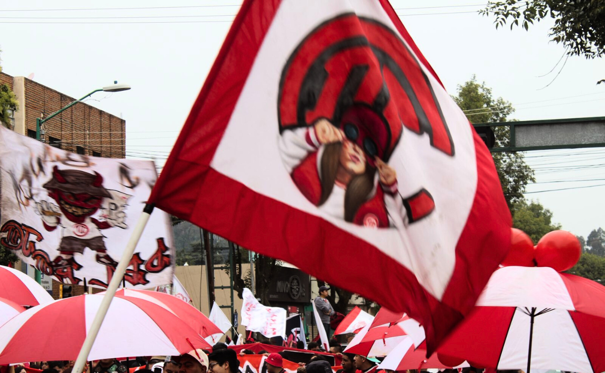 La incondicional afición del Toluca demostró su pasión en el debut del campeón en el Nemesio Díez, apoyando a los Diablos Rojos en su camino hacia la "12 Foto: Karen Aldama