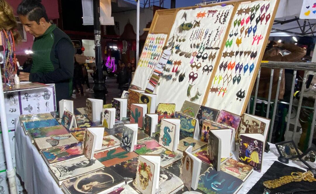 Producto del puesto de Daniela Rivera, artesanías típicas, libretas