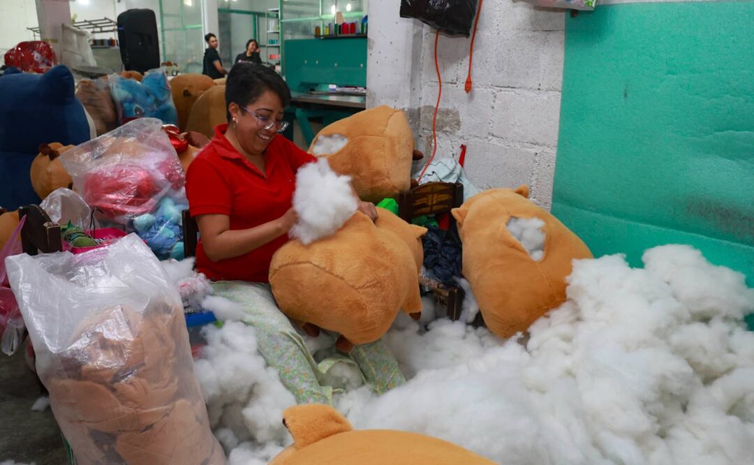 Graciela Juárez Maldonado, una mujer emprendedora que ha convertido su pasión por los peluches en un negocio exitoso. Foto: Alejandro Vargas