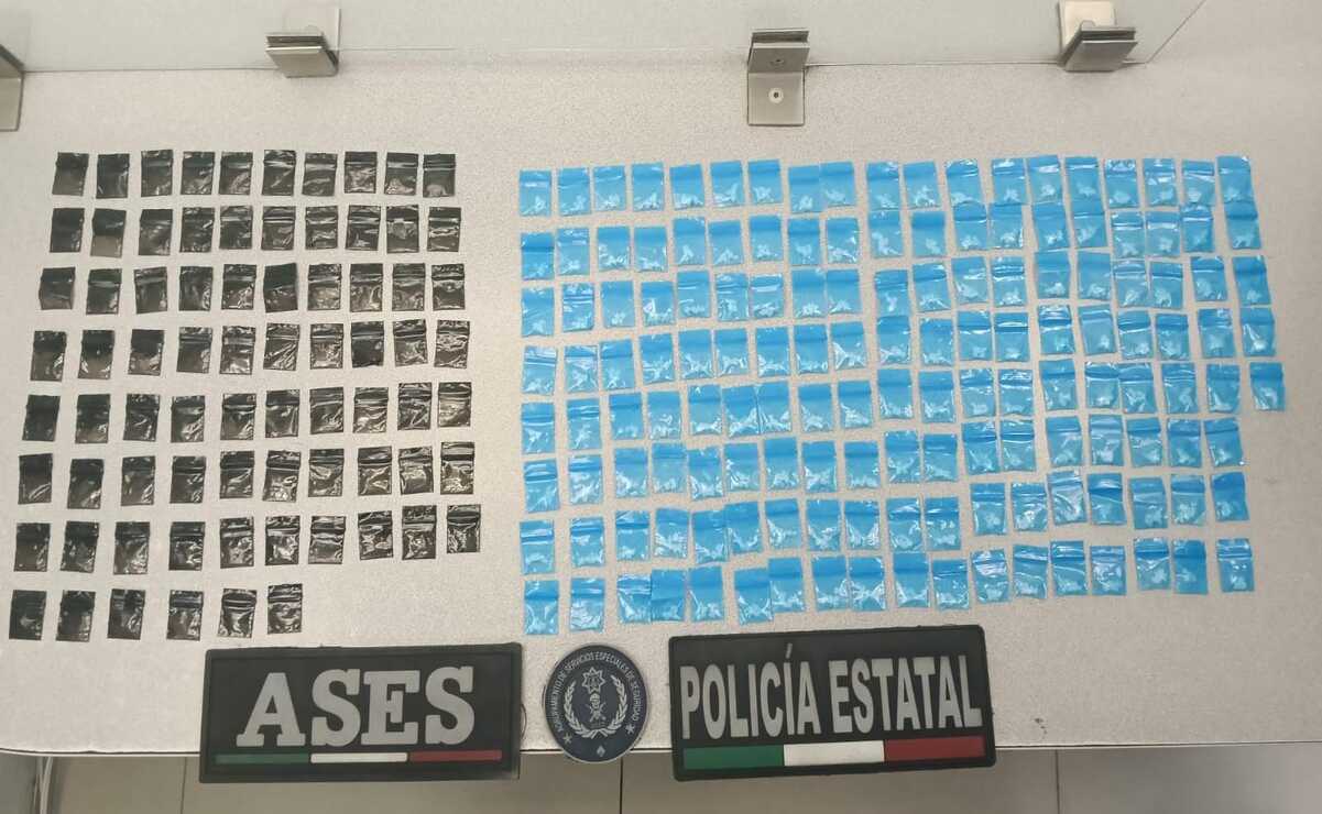 A los detenidos se les localizaron 149 envoltorios cuyo contenido era una sustancia sólida, presuntamente cocaína en piedra. Foto: Especial
