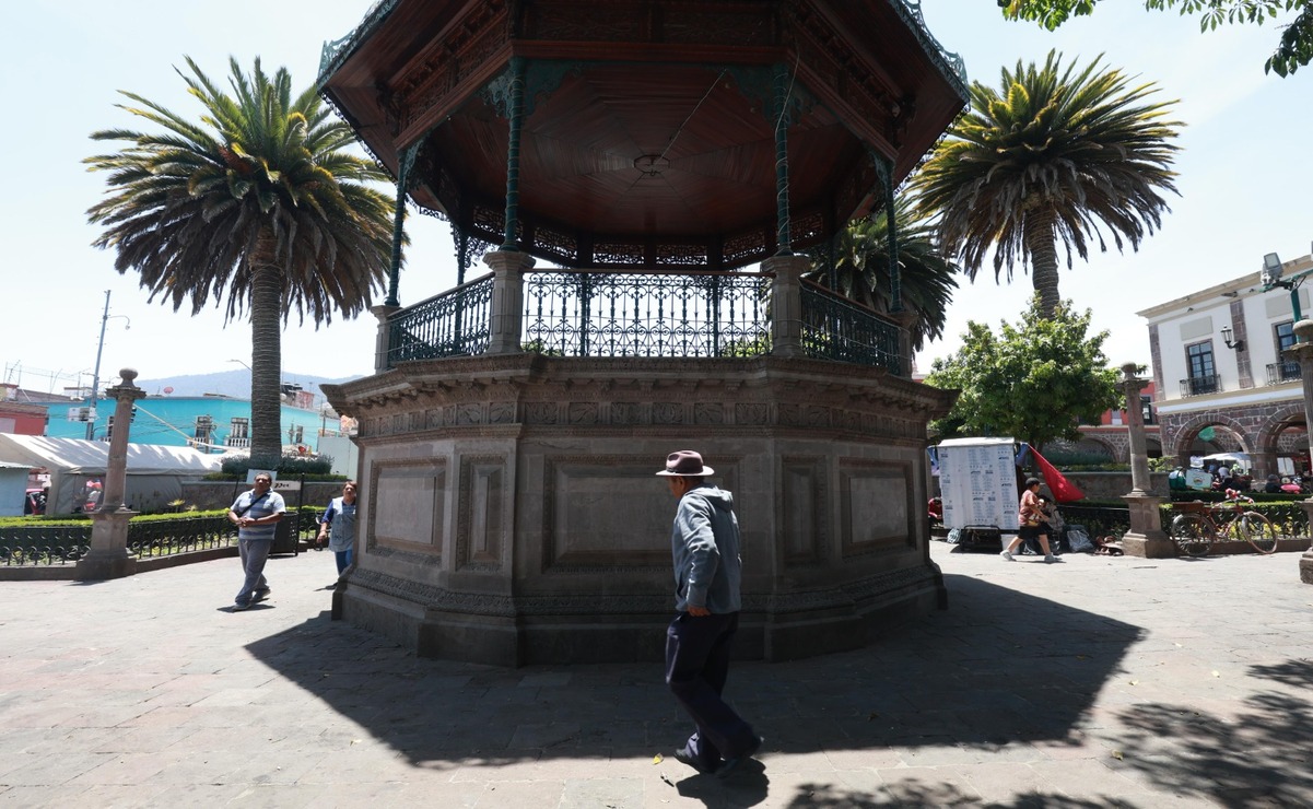 El toque perfecto lo ponen sus piñas preparadas, cuyos negocios se encuentran en el corredor turístico / Foto: Alejandro Vargas