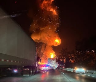 Explosión de pipa paraliza la autopista México-Querétaro; estas son las rutas alternas