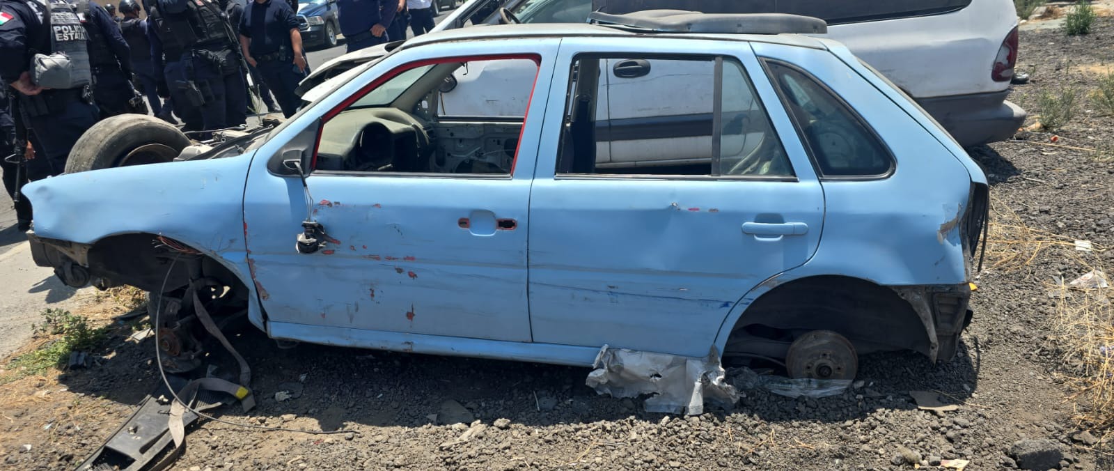En Acolman aseguraron un predio donde había varios carros desvalijados / Foto Especial