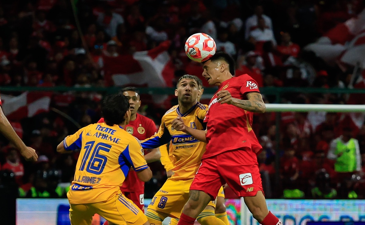 Para el encuentro ante Tigres, el cuadro escarlata no contó con los jugadores Diego Barbosa y Robert Morales. Foto: Arturo Hernández / El Universal Estado de México