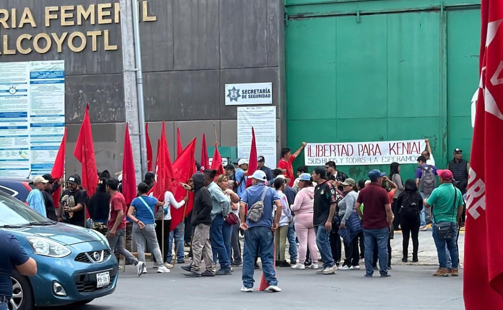 Familiares y activistas recordaron que a Kenia se le negó el permiso para asistir al funeral de su madre en 2025. Foto Especial