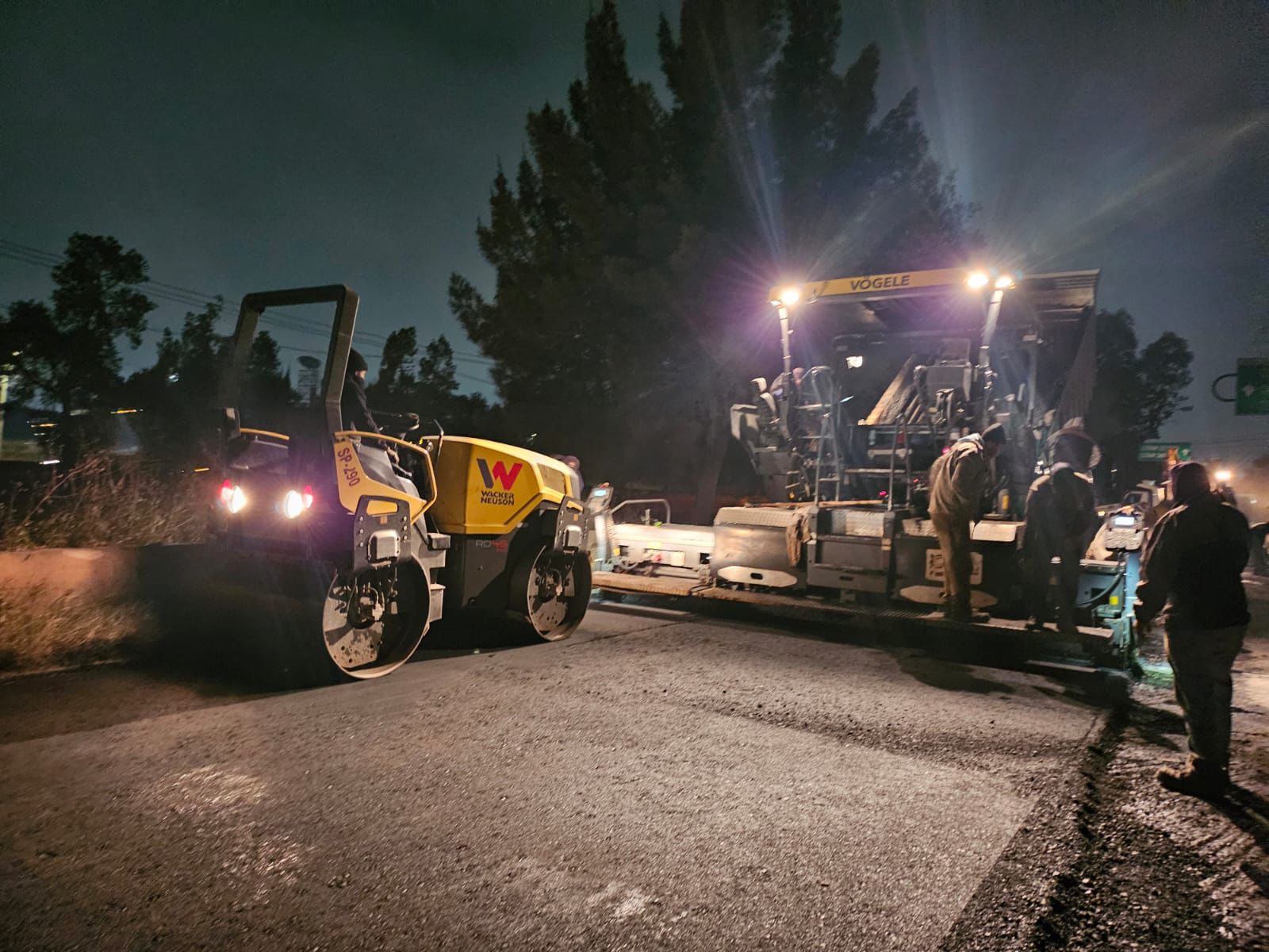 Los trabajos se realizan de noche para no afectar la circulación / Foto Especial