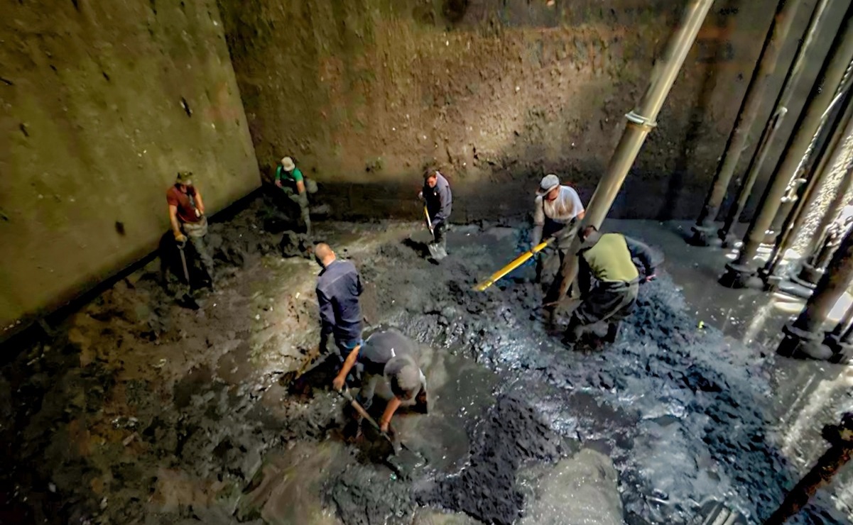 Toluca: Grupo Tláloc retira 70 toneladas de basura del cárcamo Colón para evitar inundaciones