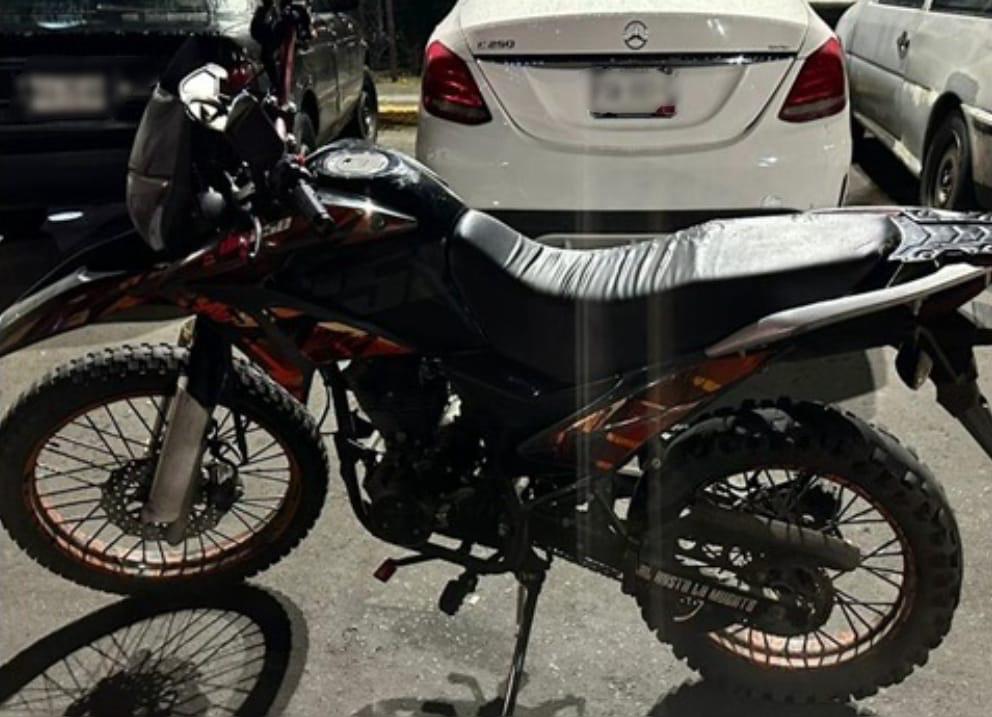 Los uniformados decomisaron una motocicleta Italika / Foto Especial