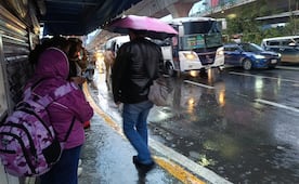 Activan protocolos de emergencia por anegaciones en Periférico Norte y Lomas Verdes tras intensa lluvia