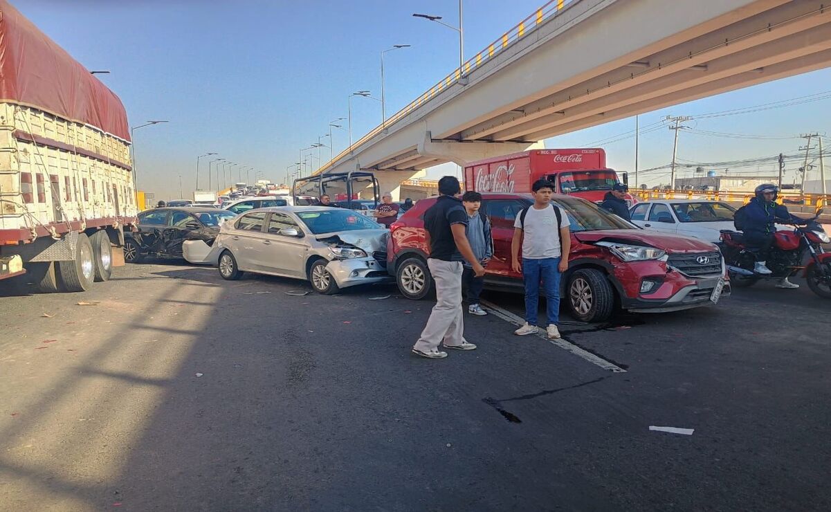 Los heridos fueron atendidos por paramédicos de Protección Civil Municipal y no requirieron traslado hospitalario. Foto: Especial