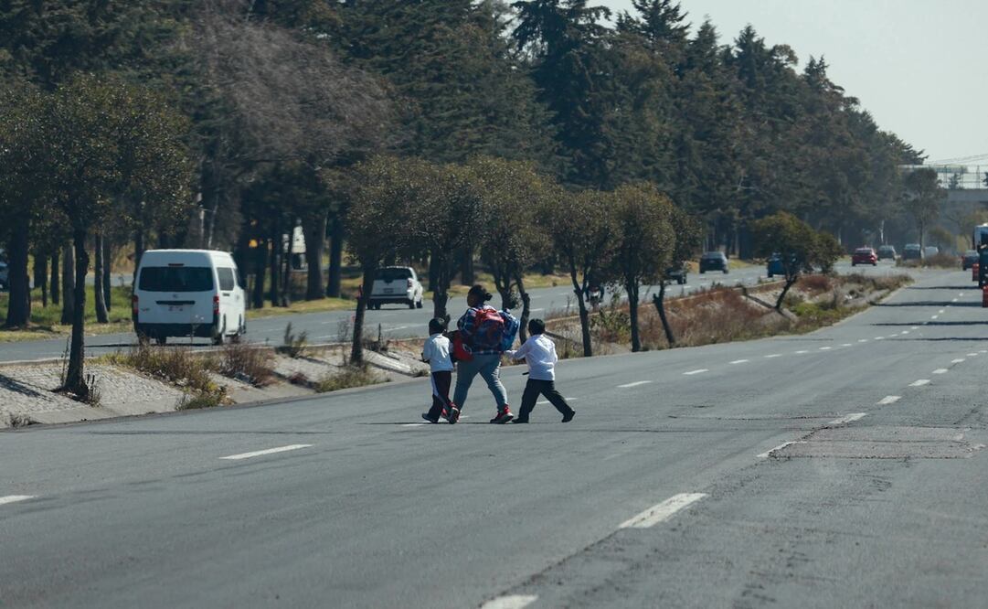 Actualmente la infraestructura vial está diseñada para dar prioridad al automóvil antes que al peatón / Foto: Alejandro Vargas