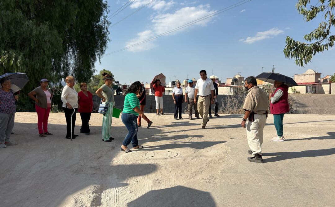Colonos de Izcalli exigen soluciones ante la escasez de agua y el peligro de los canales. Foto: Arturo Contreras
