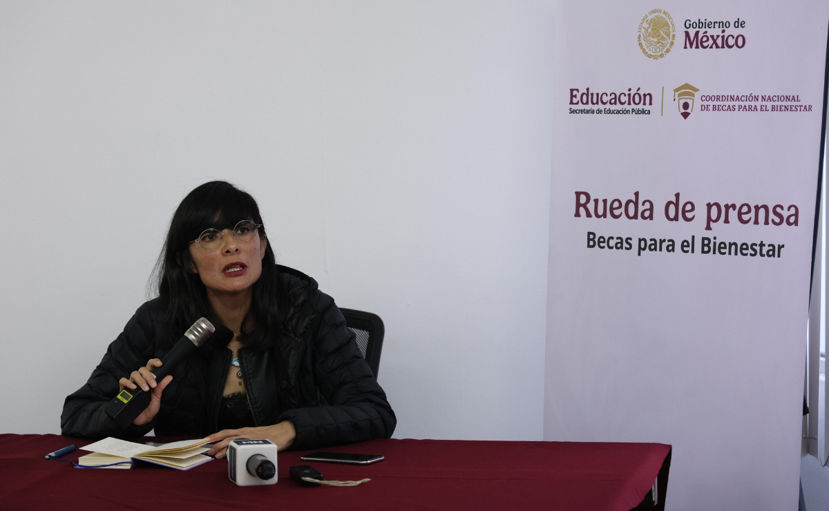Las Becas Benito Juárez se pagan por orden alfabético Foto: Arturo Hernández