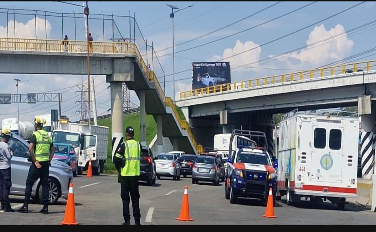 VIDEO: Desfogan caos vial en la México-Pachuca tras volcadura de pipa: Continúan labores de limpieza