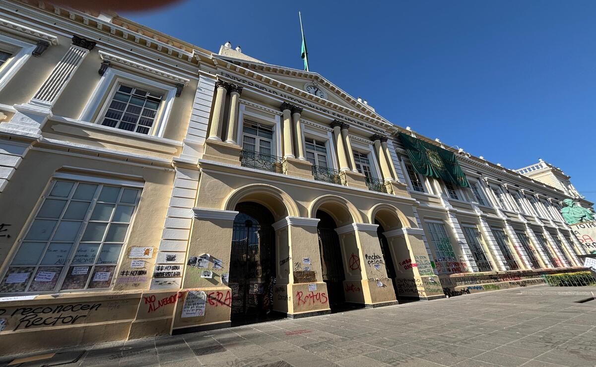 Rectora de la UAEMéx negocia con paristas para levantar paro en la Facultad de Artes