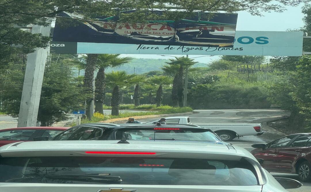 La vialidad fue cerrada a los automovilistas, tras la implementación del operativo en la carretera de la zona de Madín. Foto: Especial