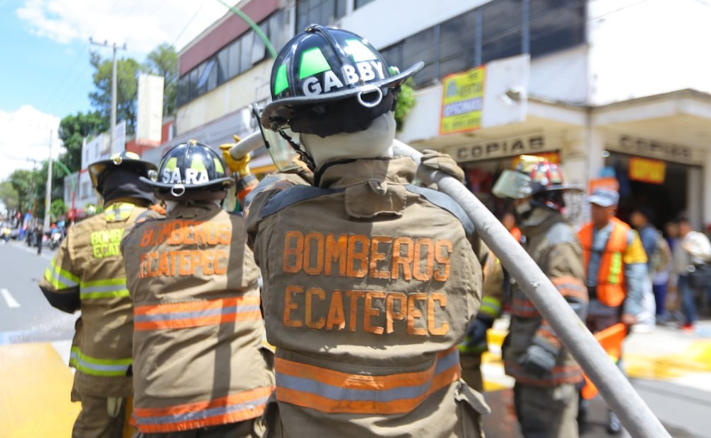 Autoridades municipales destacaron la pronta respuesta del cuerpo de bomberos y personal de protección civil ante las emergencias. Foto Especial