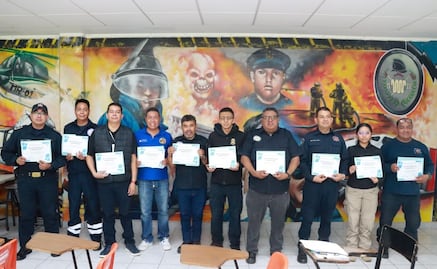 Capacitan a bomberos y rescatistas en Atizapán para detectar dolor, estrés y maltrato en mascotas