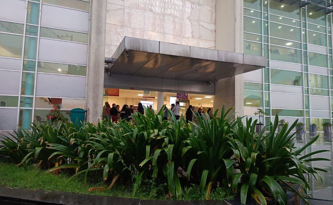 Fachada de los Juzgados de Tlalnepantla donde se celebró la audiencia de vinculación a proceso. Foto Gisela González / El Universal
