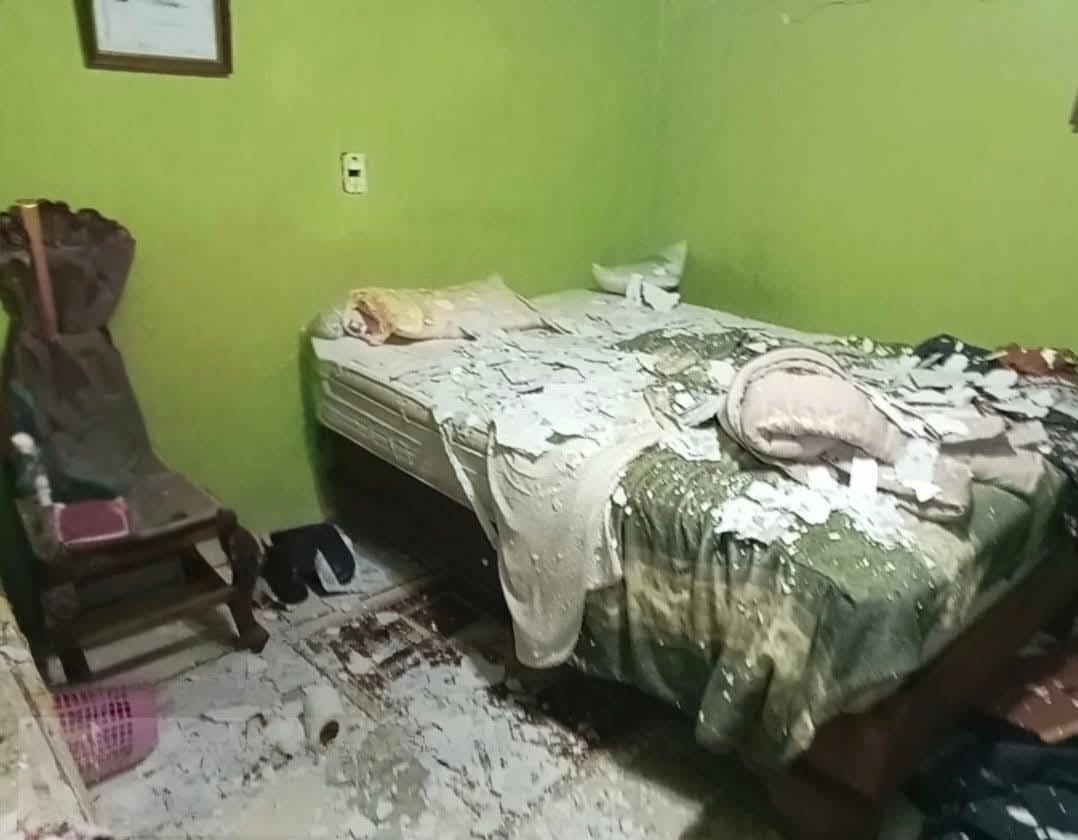 La explosión alcanzó una vivienda aledaña / Foto Especial