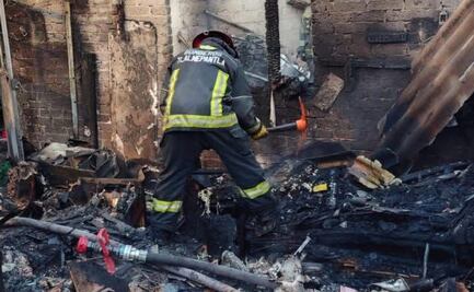 Mueren dos personas tras incendio en vivienda de San Isidro Ixhuatepec
