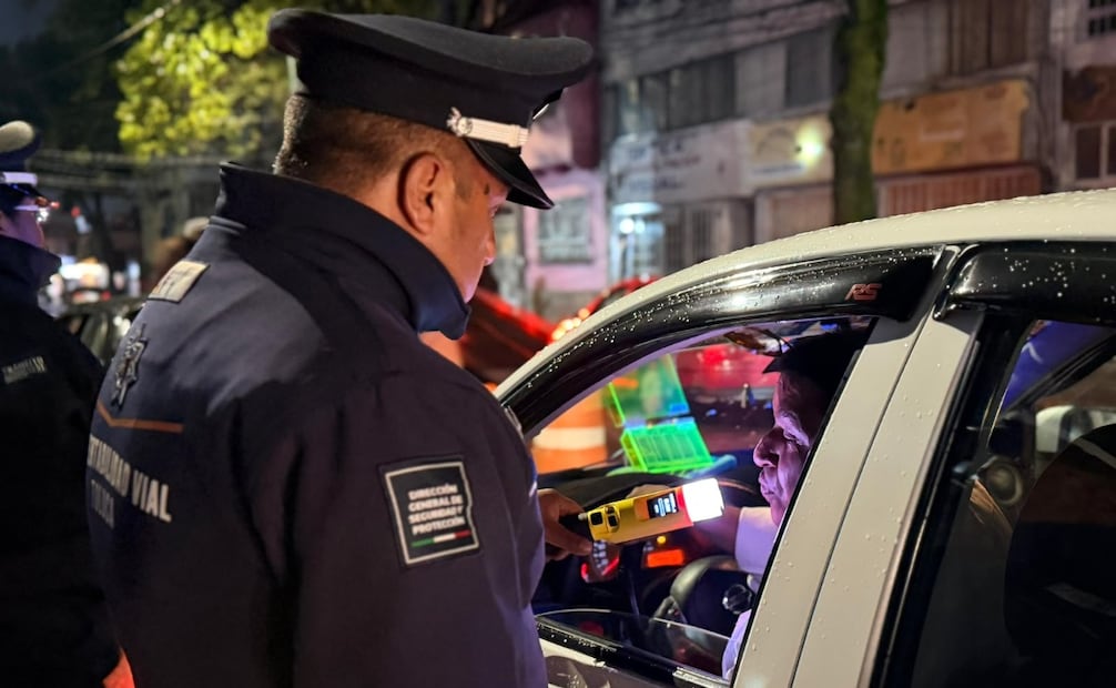 El 54.6% de las pruebas de alcoholemia aplicadas en Toluca resultaron positivas; más de la mitad manejaba bajo los efectos del alcohol. Foto Especial