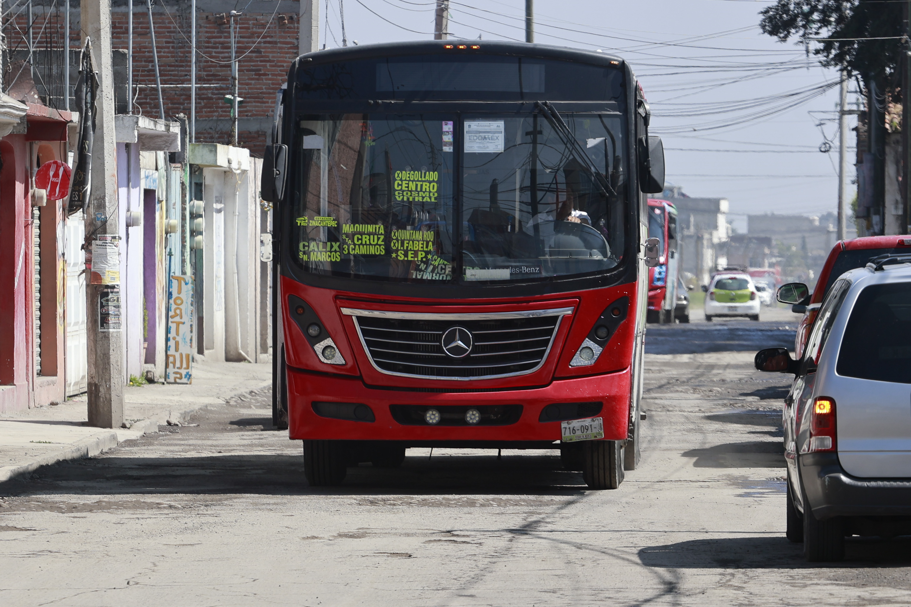Transportistas aseguran que platicarán con autoridades mexiquenses para el ajuste del pasaje. Foto Alejandro Vargas