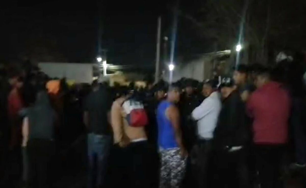 Linchan a presuntos ladrones en Chalco: Uno muere quemado y otro se reporta grave