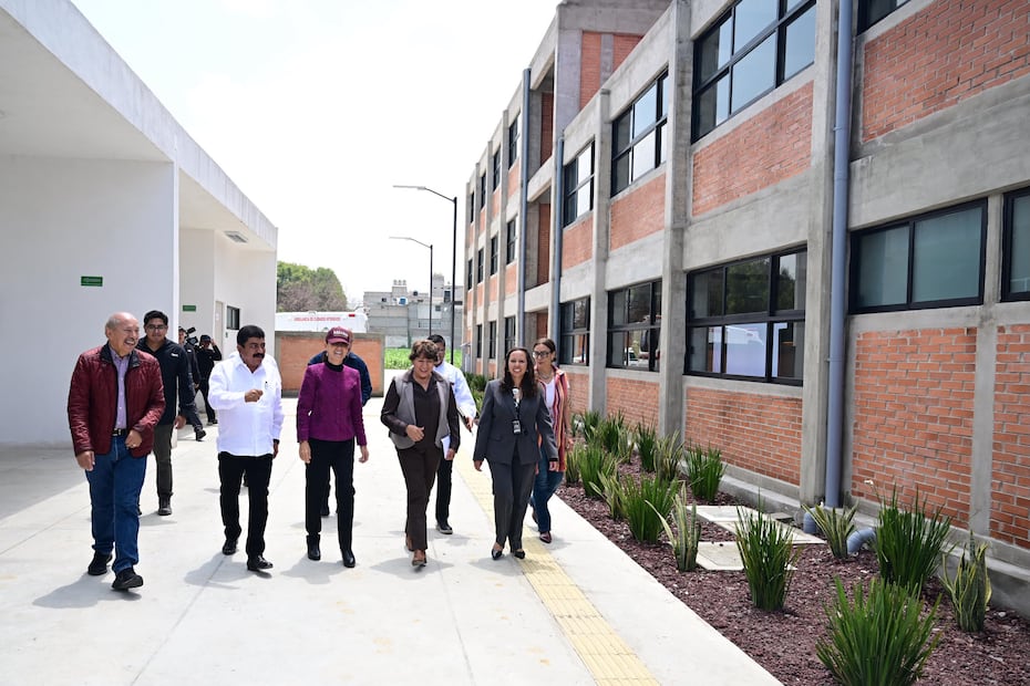 El plantel busca vincular la educación media superior con las necesidades productivas de la región.