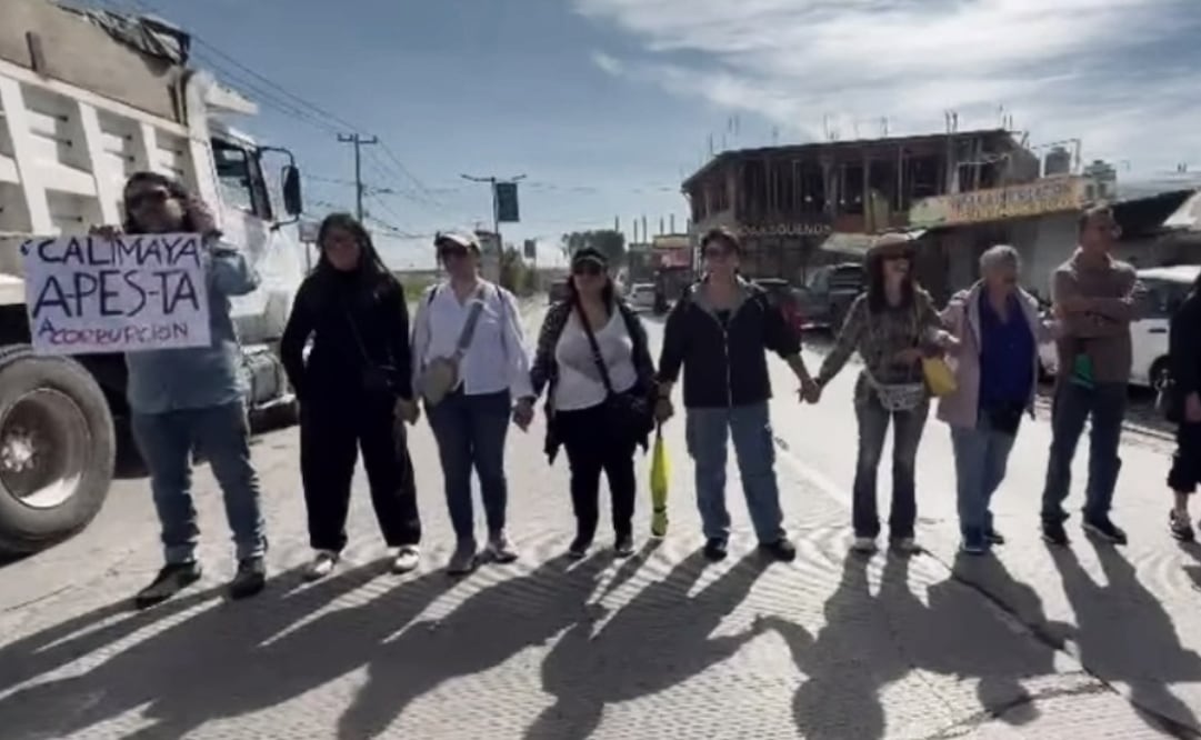 Vecinos de Calimaya realizaron una protesta para exigir atención al problema de malos olores que afecta a la zona. foto especial