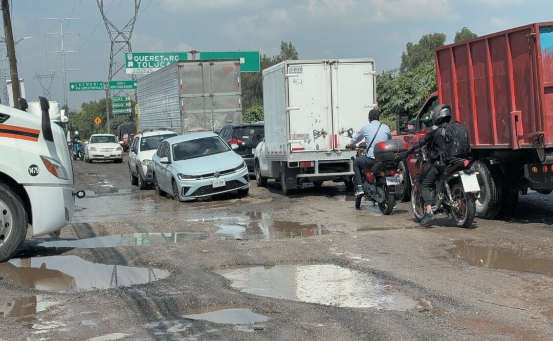 El 22 de julio la Junta Local llegó a bachear y no taparon todos los baches / Foto Arturo Contreras
