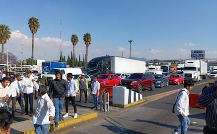 Policías de Tepotzotlán arrestan a oficiales de Teoloyucan y desatan bloqueo en la México-Querétaro